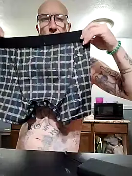 Snapshot of Smurfschmidt chatting on 02.02.25 Smurfschmidt online show from 02.02.25