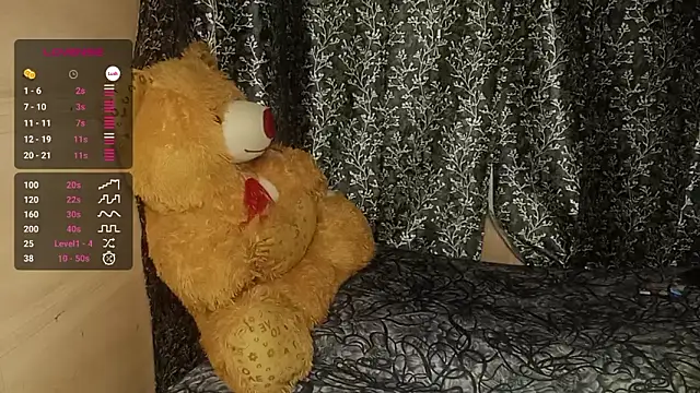 shuhana  online show from 02.14.25