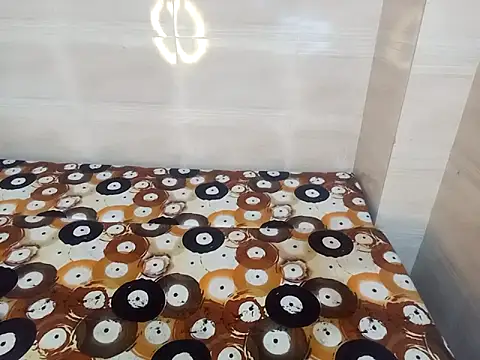 shuhana  online show from 09.09.25