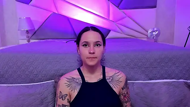 AnnyThompson  online show from 01.15.25