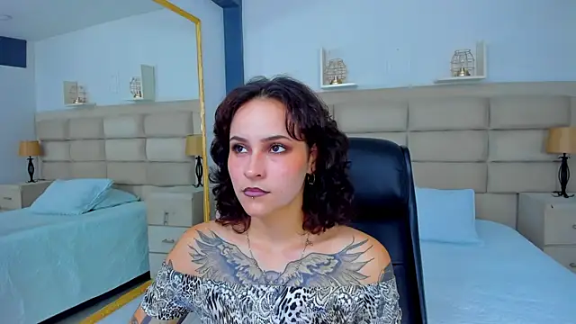 AnnyThompson  online show from 11.04.25