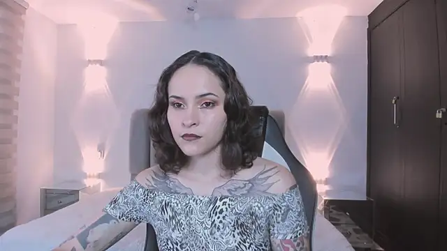 AnnyThompson  online show from 01.08.26