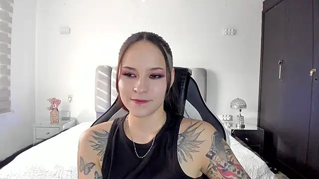 AnnyThompson  online show from 03.10.26