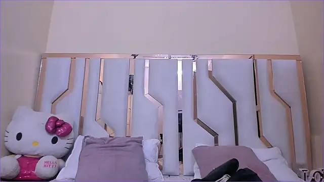 TifanyChill online show from 09.25.25