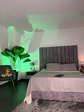 milaivanova online show from 11.05.25