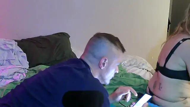 Snapshot of we8camgirl chatting on 10.27.25 we8camgirl online show from 10.27.25