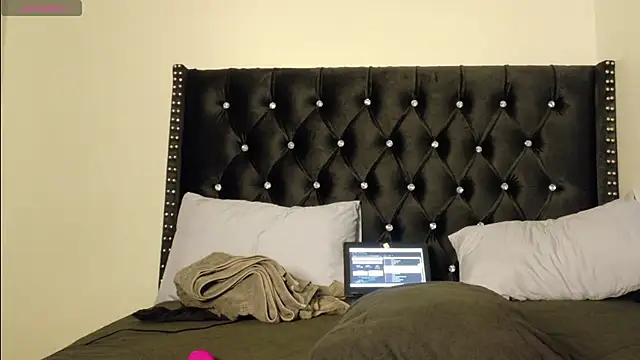 online bestie online show from 11.10.25