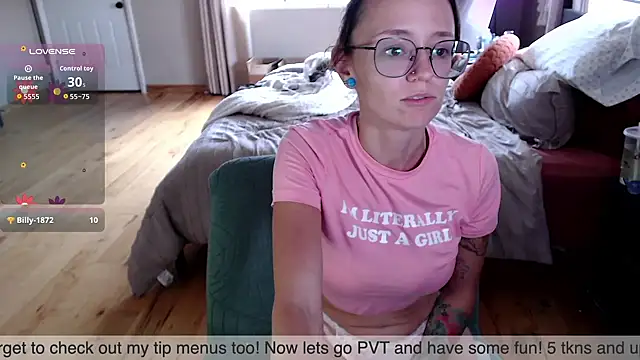 Snapshot of Plantbabeee chatting on 09.09.25 Plantbabeee online show from 09.09.25