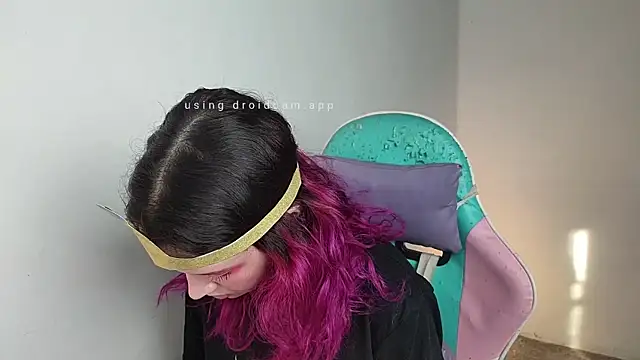 Snapshot of WandaDoll chatting on 11.11.25 WandaDoll online show from 11.11.25