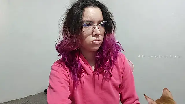 Snapshot of WandaDoll chatting on 12.22.25 WandaDoll online show from 12.22.25