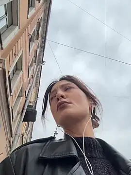 Snapshot of BabeRainbow chatting on 09.18.25 BabeRainbow online show from 09.18.25