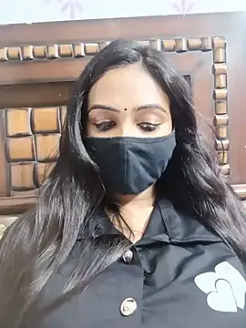 Snapshot of Yours-Bebo chatting on 07.02.26 Yours-Bebo online show from 07.02.26