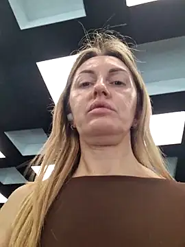 Miss    Mia  online show from 02.20.26