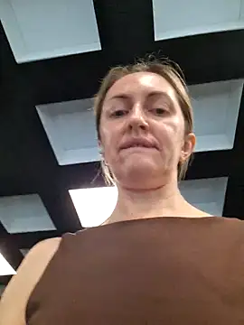 Miss    Mia  online show from 02.24.26