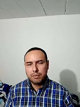 Snapshot of ElSunEagle chatting on 09.15.25 ElSunEagle online show from 09.15.25