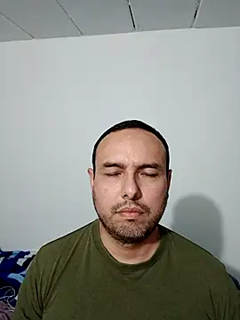 Snapshot of ElSunEagle chatting on 09.17.25 ElSunEagle online show from 09.17.25