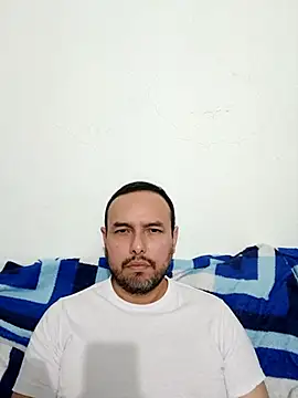 Snapshot of ElSunEagle chatting on 09.28.25 ElSunEagle online show from 09.28.25