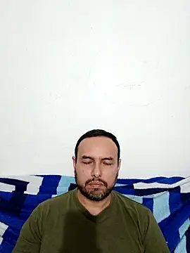 Snapshot of ElSunEagle chatting on 10.02.25 ElSunEagle online show from 10.02.25