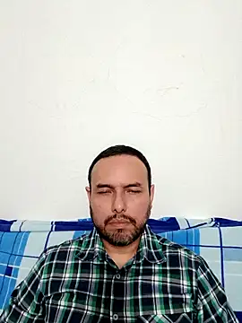 Snapshot of ElSunEagle chatting on 10.03.25 ElSunEagle online show from 10.03.25