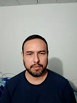 Snapshot of ElSunEagle chatting on 10.08.25 ElSunEagle online show from 10.08.25