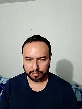 Snapshot of ElSunEagle chatting on 10.09.25 ElSunEagle online show from 10.09.25