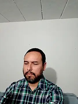 Snapshot of ElSunEagle chatting on 10.20.25 ElSunEagle online show from 10.20.25