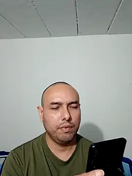 Snapshot of ElSunEagle chatting on 11.06.25 ElSunEagle online show from 11.06.25