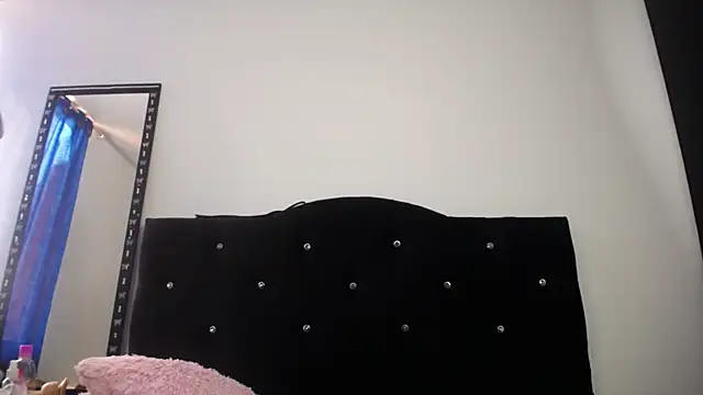 Snapshot of sweet_skylove_ chatting on 04.18.26 sweet skylove online show from 04.18.26