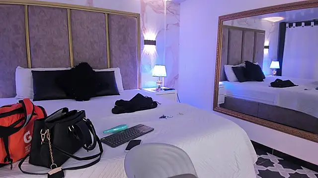 GiselOrtiz online show from 10.21.25