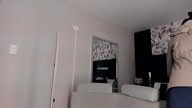 Snapshot of GiselOrtiz chatting on 06.01.26 GiselOrtiz online show from 06.01.26