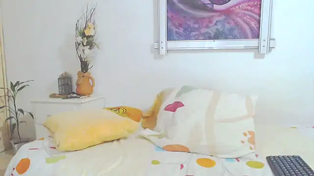 Snapshot of SoniaGresson chatting on 09.17.25 SoniaGresson online show from 09.17.25