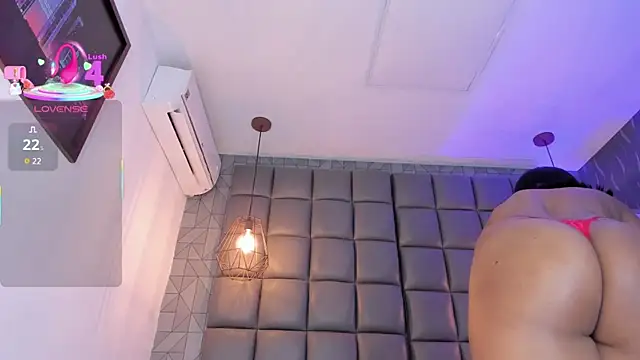 megan woll online show from 03.15.25