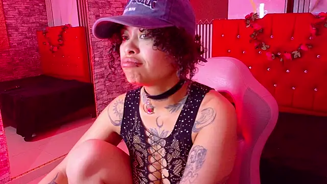 miahernadez303av online show from 02.12.26