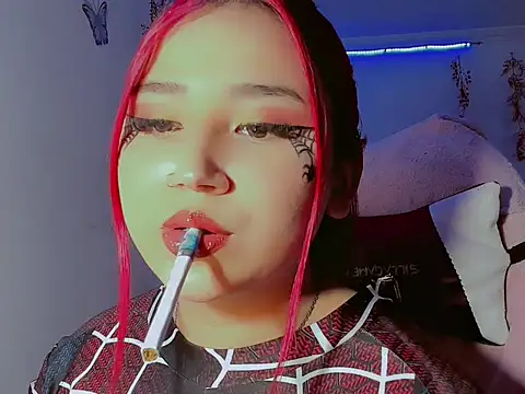 madisonx17 online show from 10.31.25