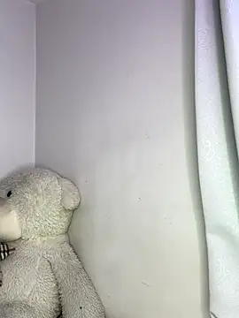 ValerieHilton online show from 11.27.25