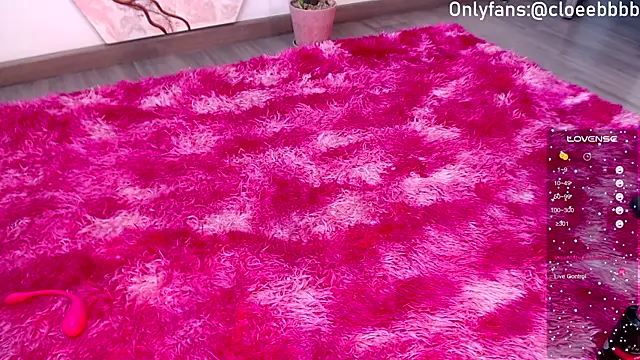 chloebritto online show from 12.04.24