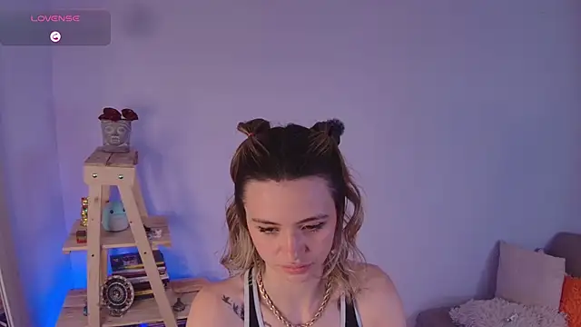 Lucy Princes online show from 02.13.25