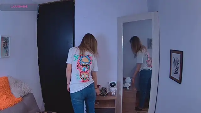 Lucy Princes online show from 03.20.25