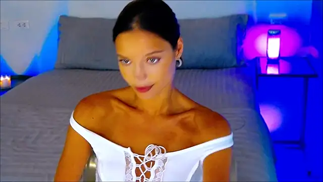 wow Mia online show from 02.07.25