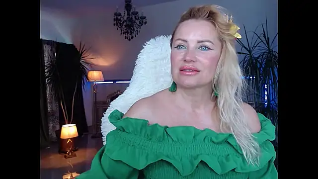 eyesangel22 online show from 12.28.24