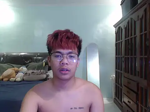 Snapshot of Prince_hottie chatting on 07.13.26 Prince hottie online show from 07.13.26