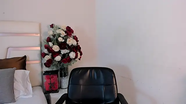 CamilaSofiia online show from 03.11.25