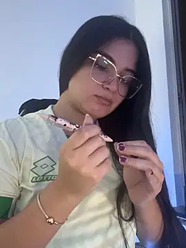 CamilaSofiia online show from 11.30.25