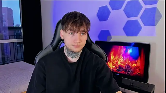 Chris Tyson online show from 03.22.25