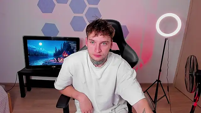 Chris Tyson online show from 09.08.25