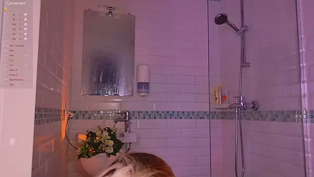 LoraaDoll online show from 02.15.25