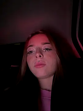 LoraaDoll online show from 10.22.25