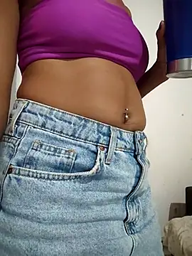 Julia Pretinha online show from 03.15.25