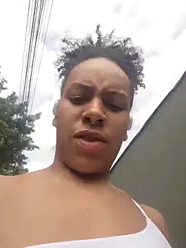 Julia Pretinha online show from 09.15.25