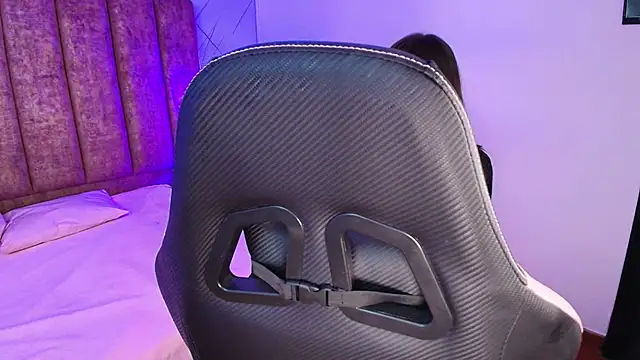 Fluffy Bubble21 online show from 11.30.25